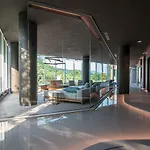 Terme Preistoriche & فندق مونتيجروتو تيرمي