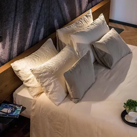 Terme Preistoriche & מלון מונטגרוטו טרמה