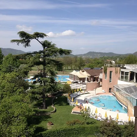 Terme Preistoriche & ホテル モンテグロット・テルメ
