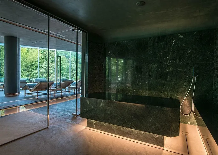 Terme Preistoriche & 4*